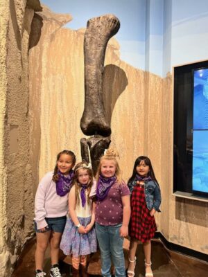 Kinder students on field trip at Dinosaur Museum